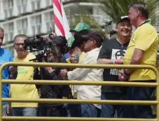 Bolsonaro reúne aliados em manifestação por anistia aos presos no 8 de janeiro